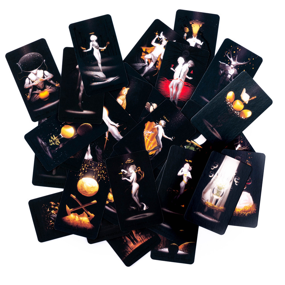 True Black Tarot Cards 78 Card - огляд і ціна Desk Setup Black