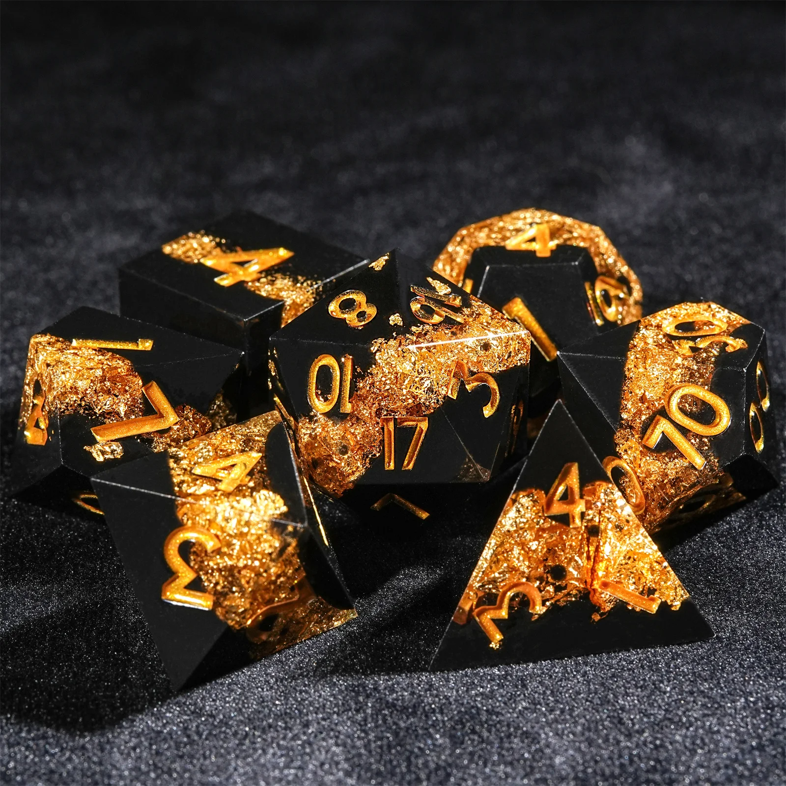 7pcs DND Dice Resin Black Gold - огляд і ціна Desk Setup Black