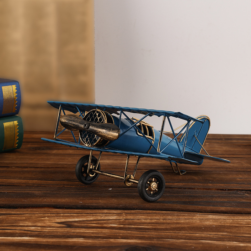 Retro Iron Metal Aircraft Mode - огляд і ціна Desk Setup Photo
