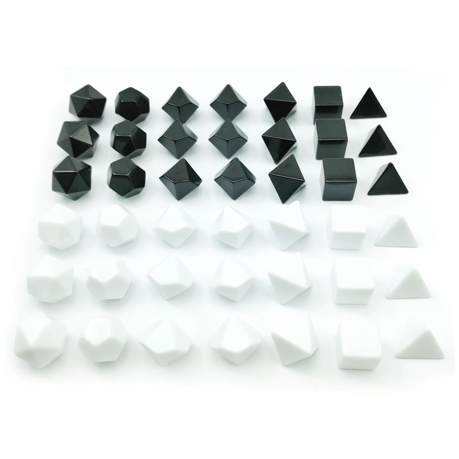 7 Pcs Set of Black White Blank - огляд і ціна Desk Setup Black